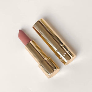 Evalina Beauty: Pout Lipsticks